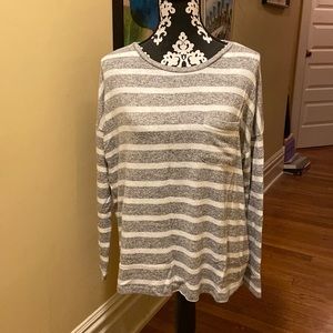 3/$25🛍 Merona Gray and White Striped Top